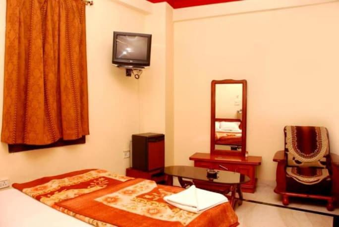 Oyo 27711 Hotel Evergreen Residency Bhopal Exterior foto